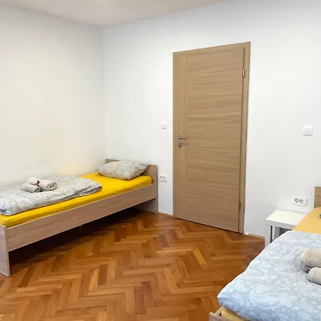 Apartma Flat Near The Center With Free Parking *