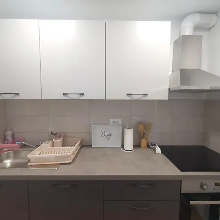 Flat Near The Center With Free Parking *